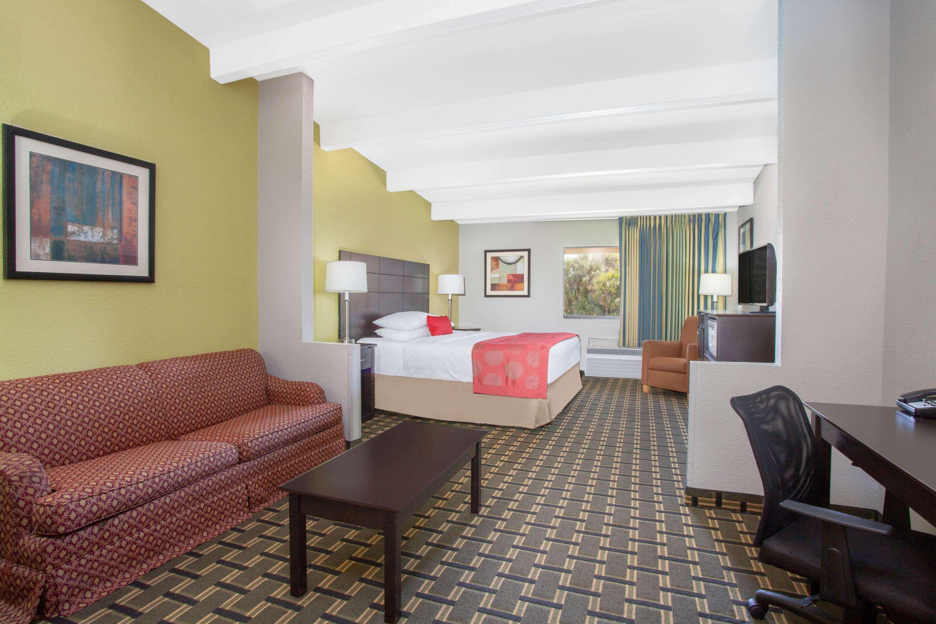 Ramada By Wyndham Davenport Orlando South Hotel Bagian luar foto