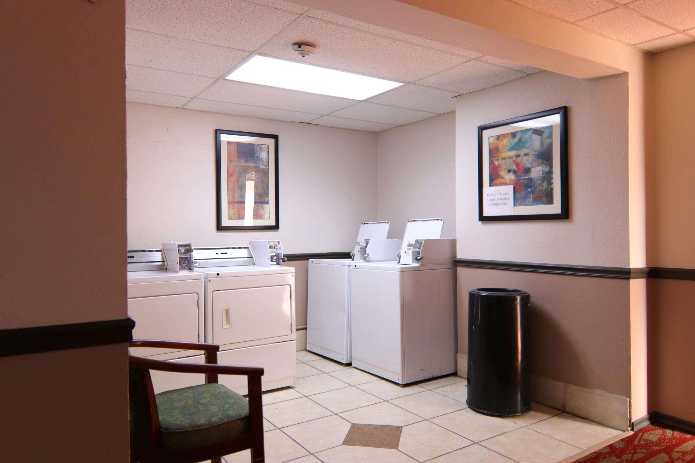 Ramada By Wyndham Davenport Orlando South Hotel Bagian luar foto