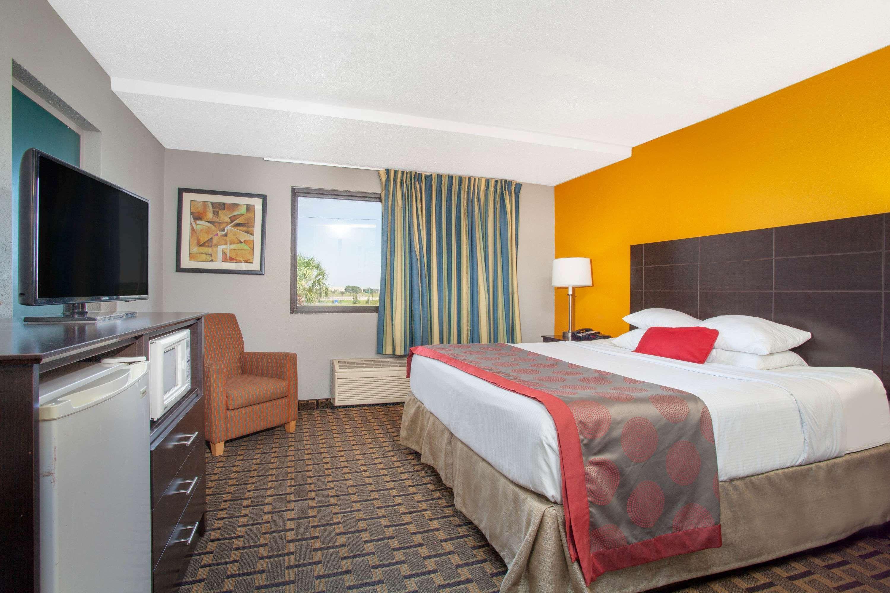 Ramada By Wyndham Davenport Orlando South Hotel Bagian luar foto