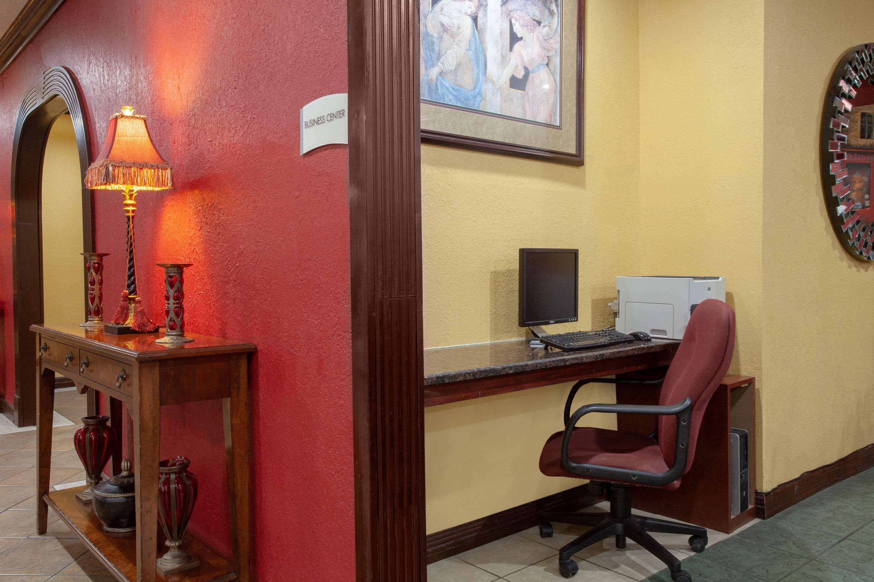 Ramada By Wyndham Davenport Orlando South Hotel Bagian luar foto